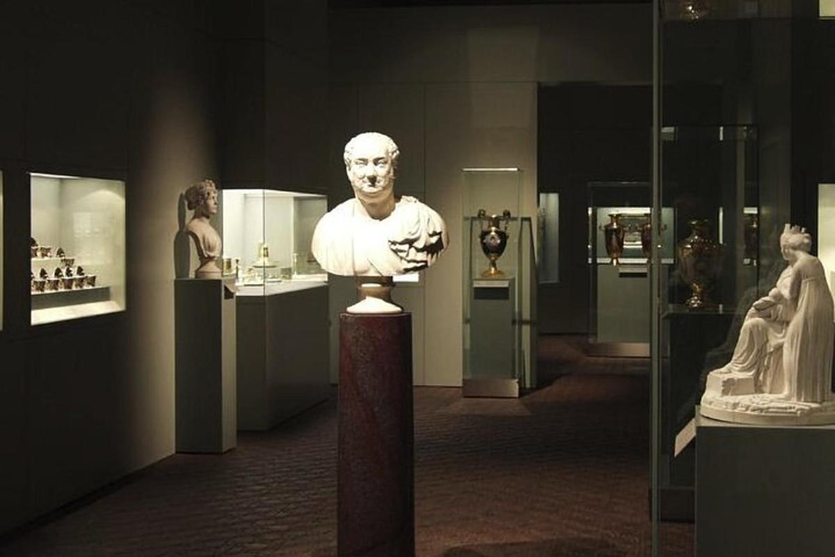 muuseumis väljapanekul olev mehe kuju
