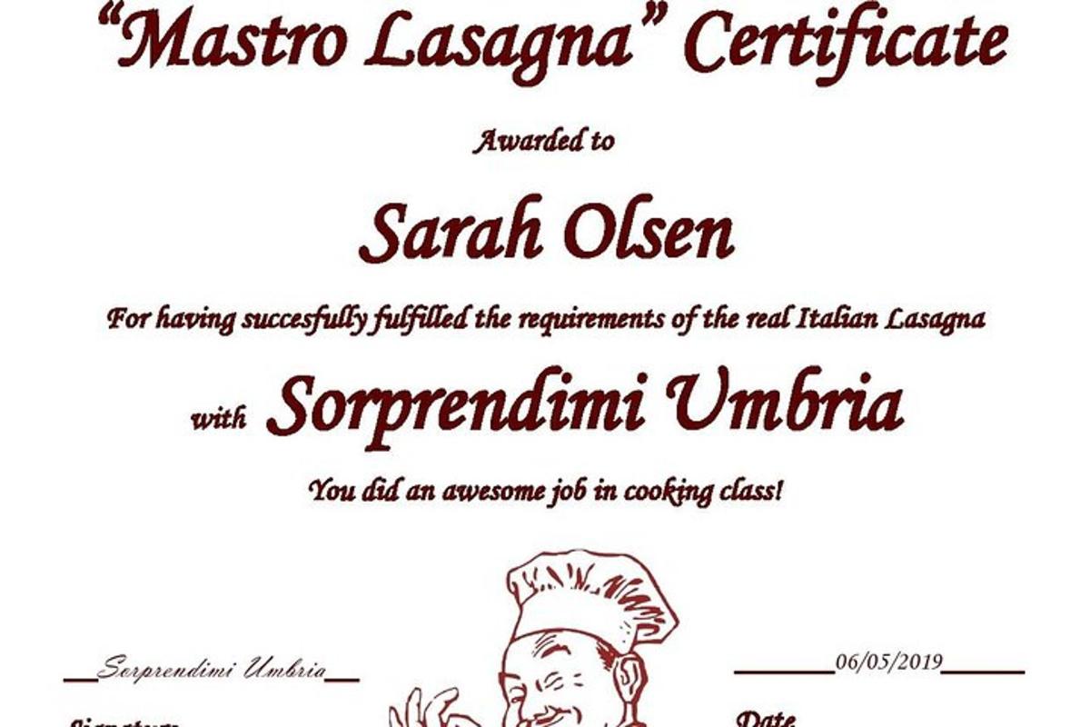 een flyer voor een restaurant met een foto van een chef-kok