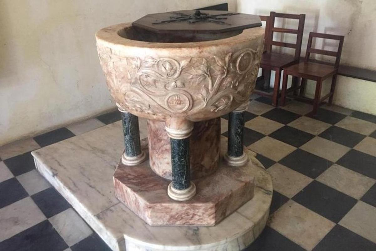 a vase sitting on a table in a room