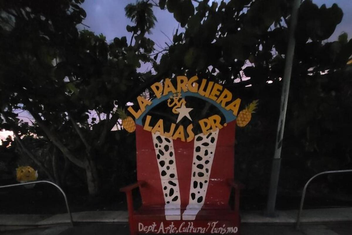 a large sign for the barfield jackal park
