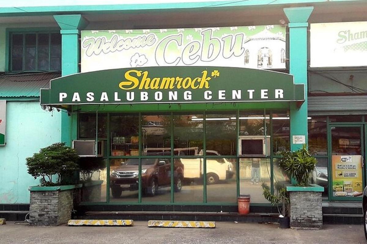 poe fassaad restorani sildiga