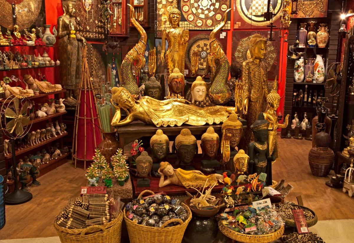 a store filled with lots of antiques and other items