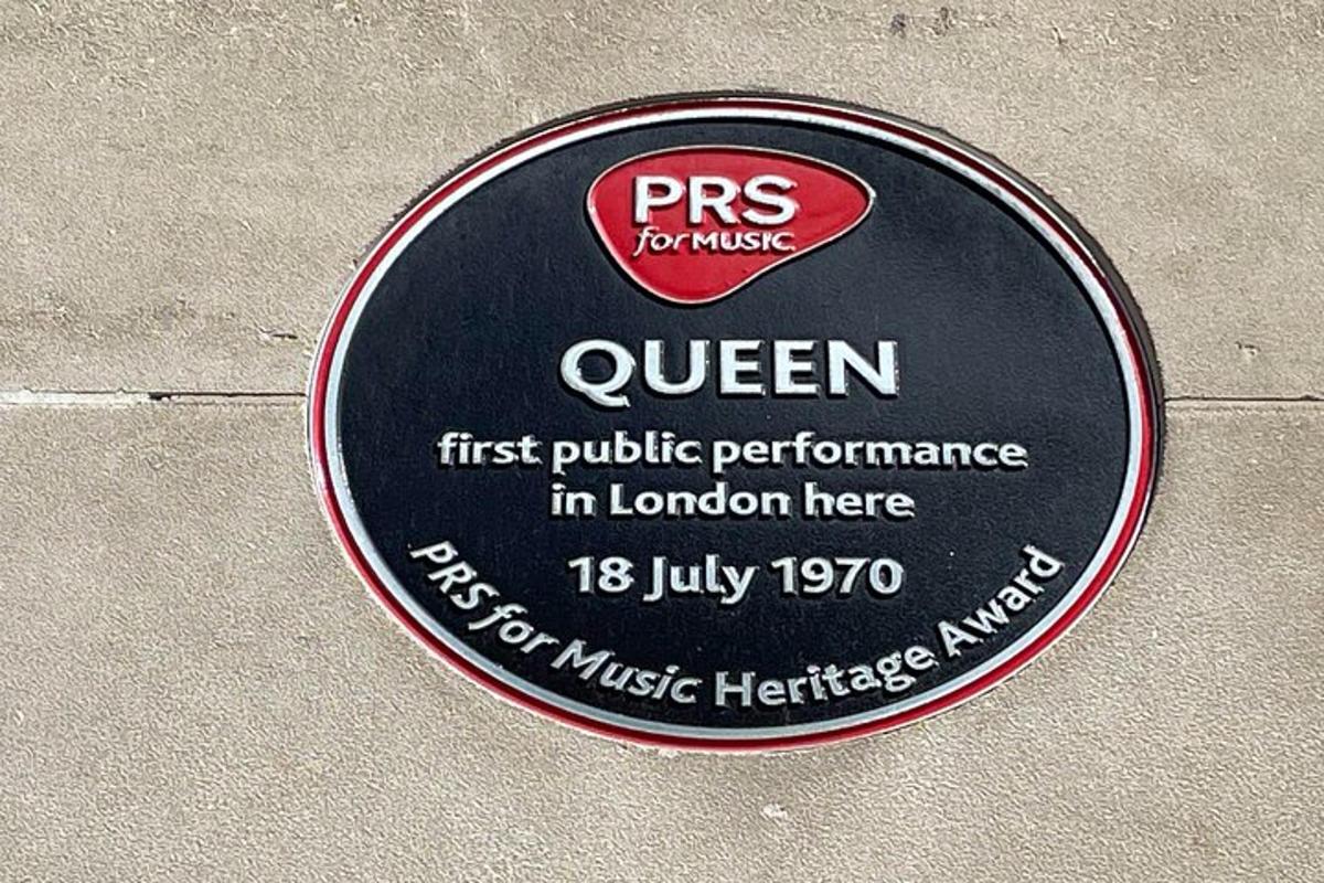 Un cartel para la primera actuación pública en Londres