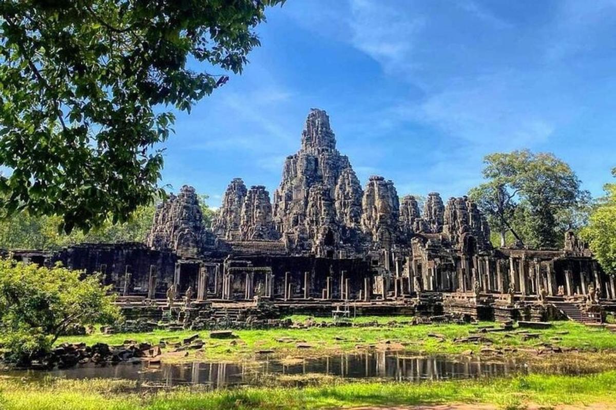 Pohled na chrám v chrámovém komplexu Angkor Wat