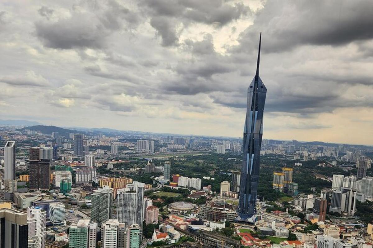 pemandangan burj khalifa dari bangunan tertinggi di dunia