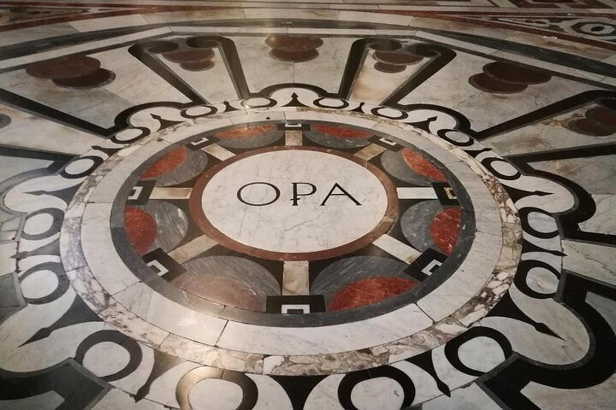 hodiny s nápisem opa na podlaze