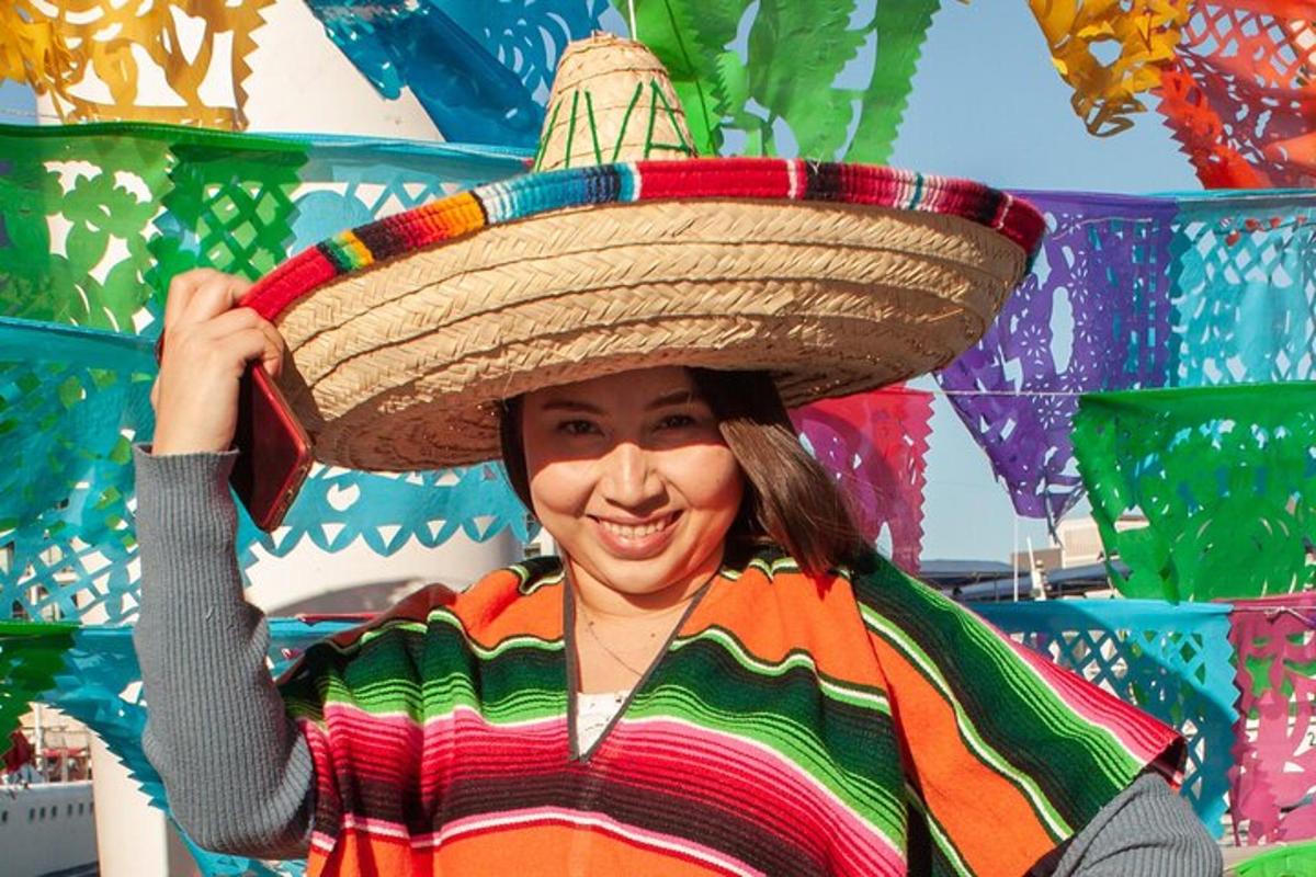 una donna che indossa un sombrero