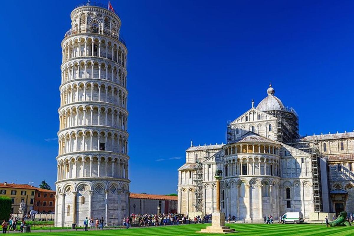 Pisa kaldtorni kaks torni