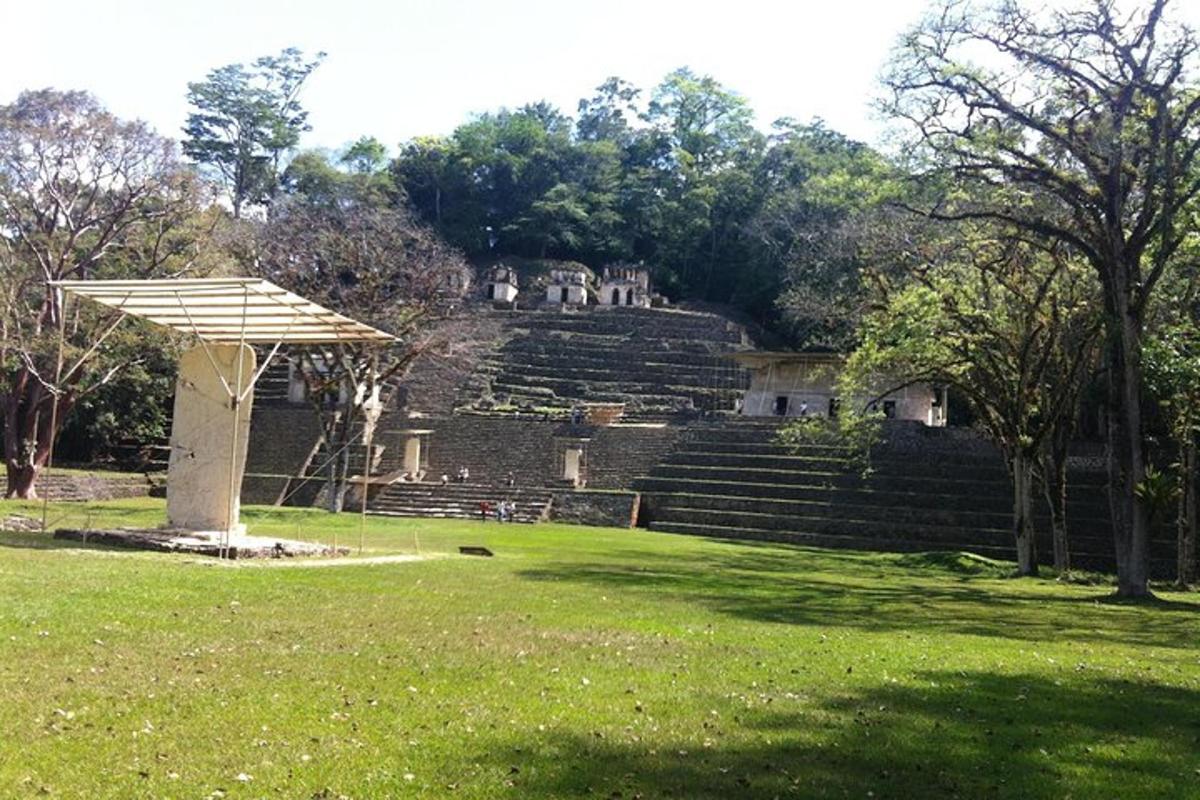 Attraction picture 7