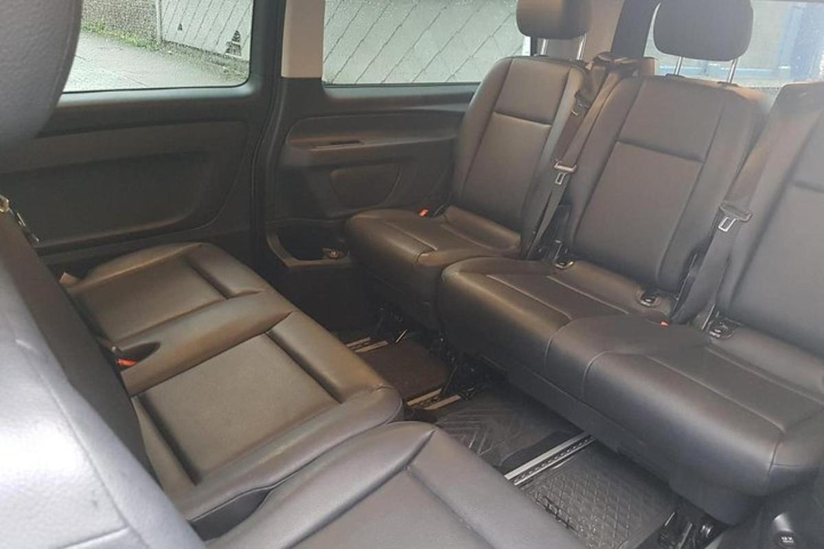 auto tagaiste tühjade istmetega