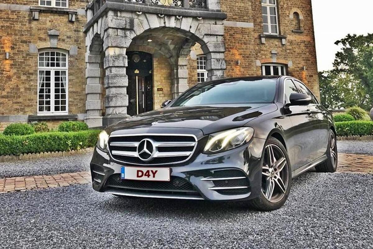 a car parked in front of a building