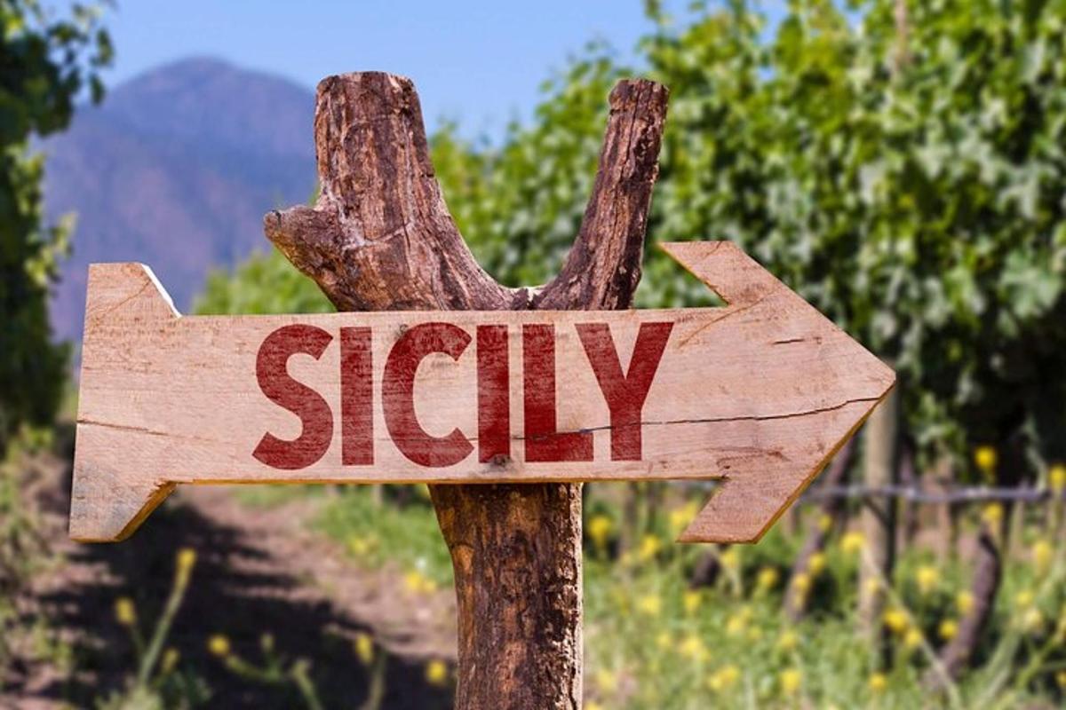 o pancartă din lemn cu cuvântul sagify pe ea