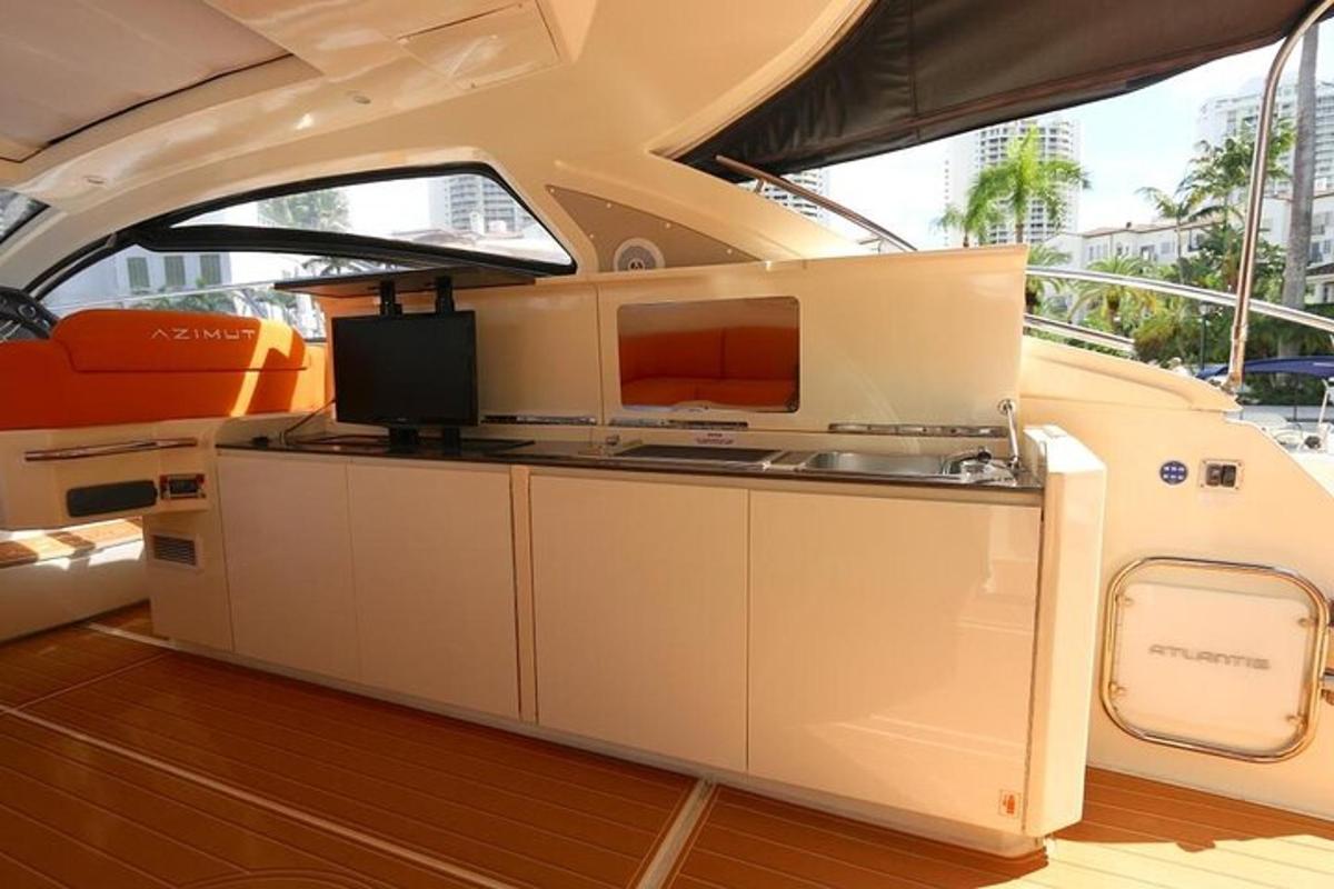 una vista del interior de un barco