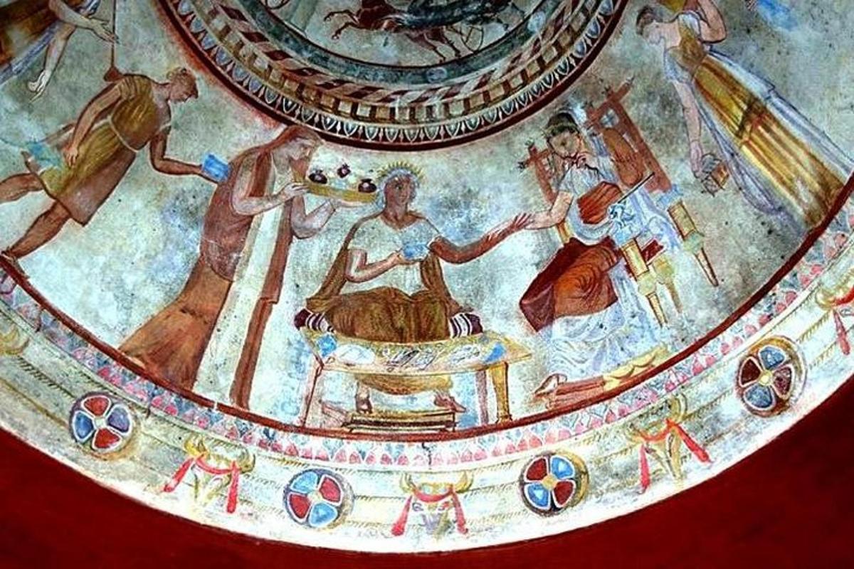 un dipinto sul lato di un vaso