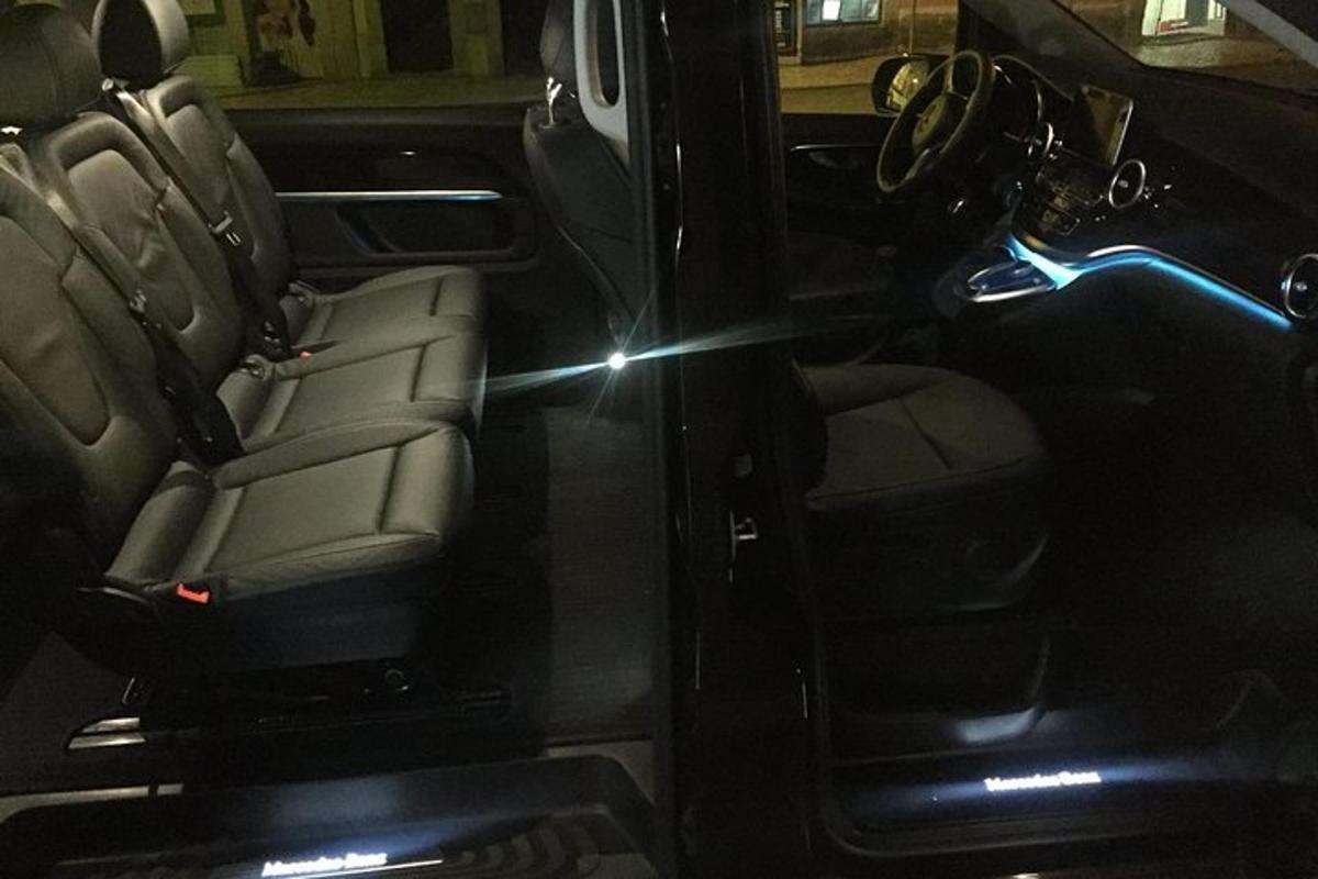 vaade auto tagaosale koos tagaistmetega
