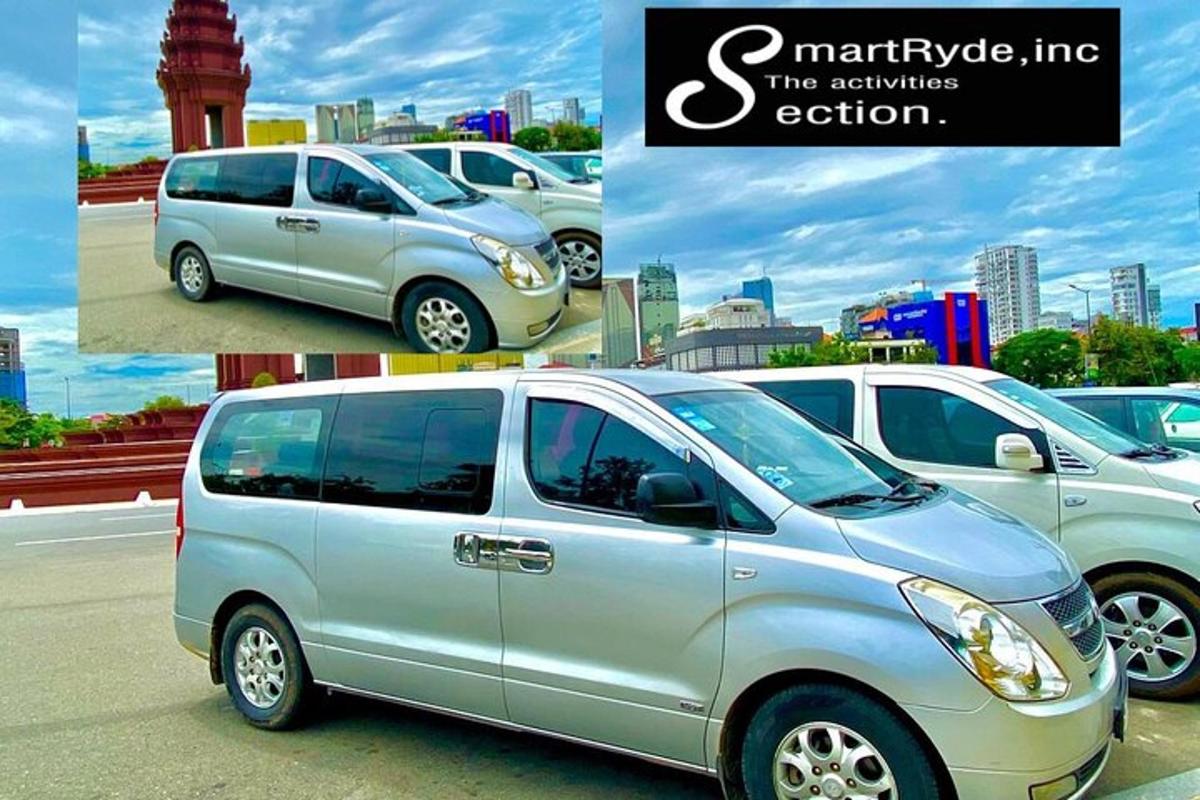 koláž fotografií stříbrného minivanu