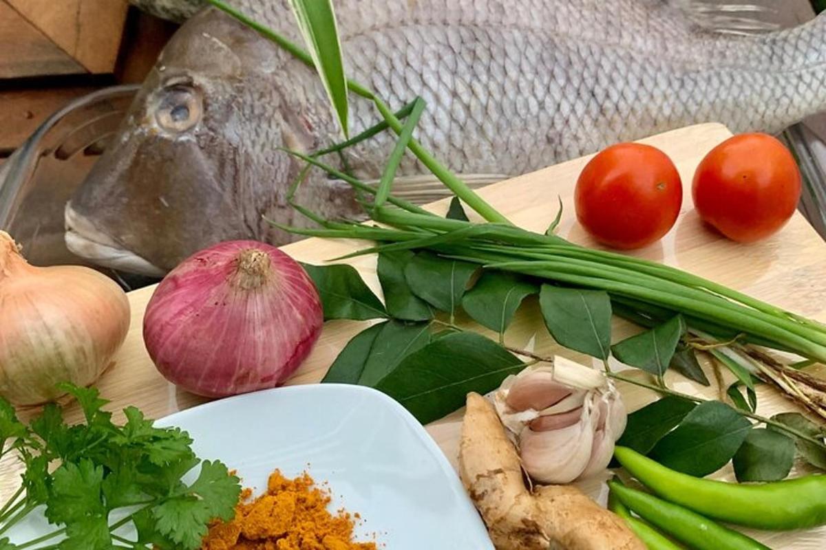 ένα τραπέζι με λαχανικά σε σανίδα κοπής
