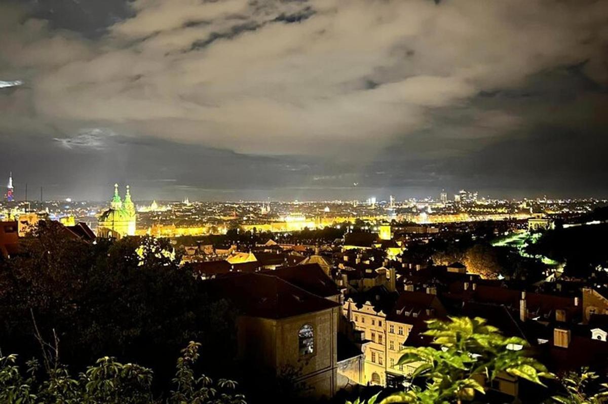 pohled na město v noci