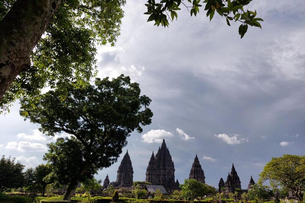 una vista dei templi di una pagoda