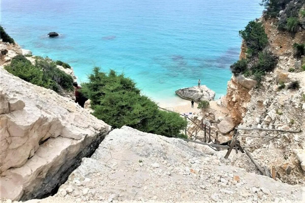 Egész napos vezetett túra Cala Goloritzèba