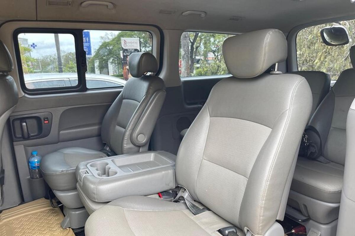 tempat duduk belakang kereta dengan tempat duduk belakangsktop