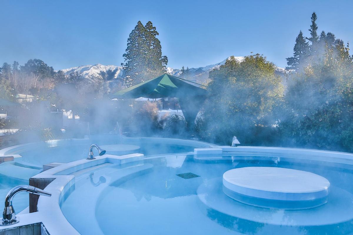 a jacuzzi tub with