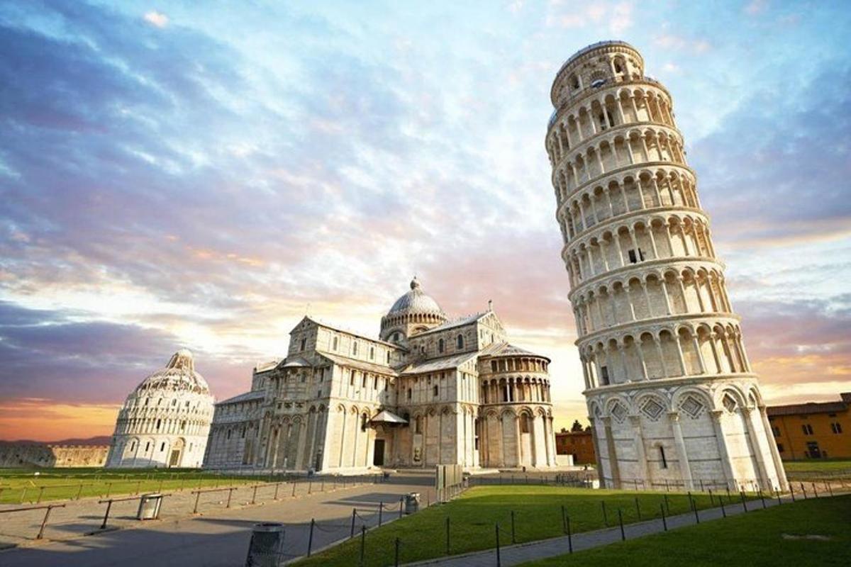a group of buildings with the leaning tower