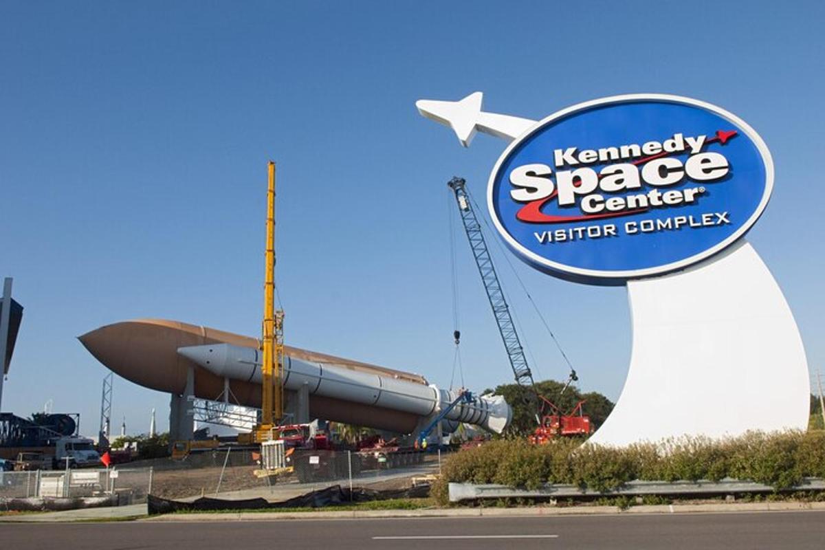 Kennedy kosmosekeskuse külastuskompleksi silt