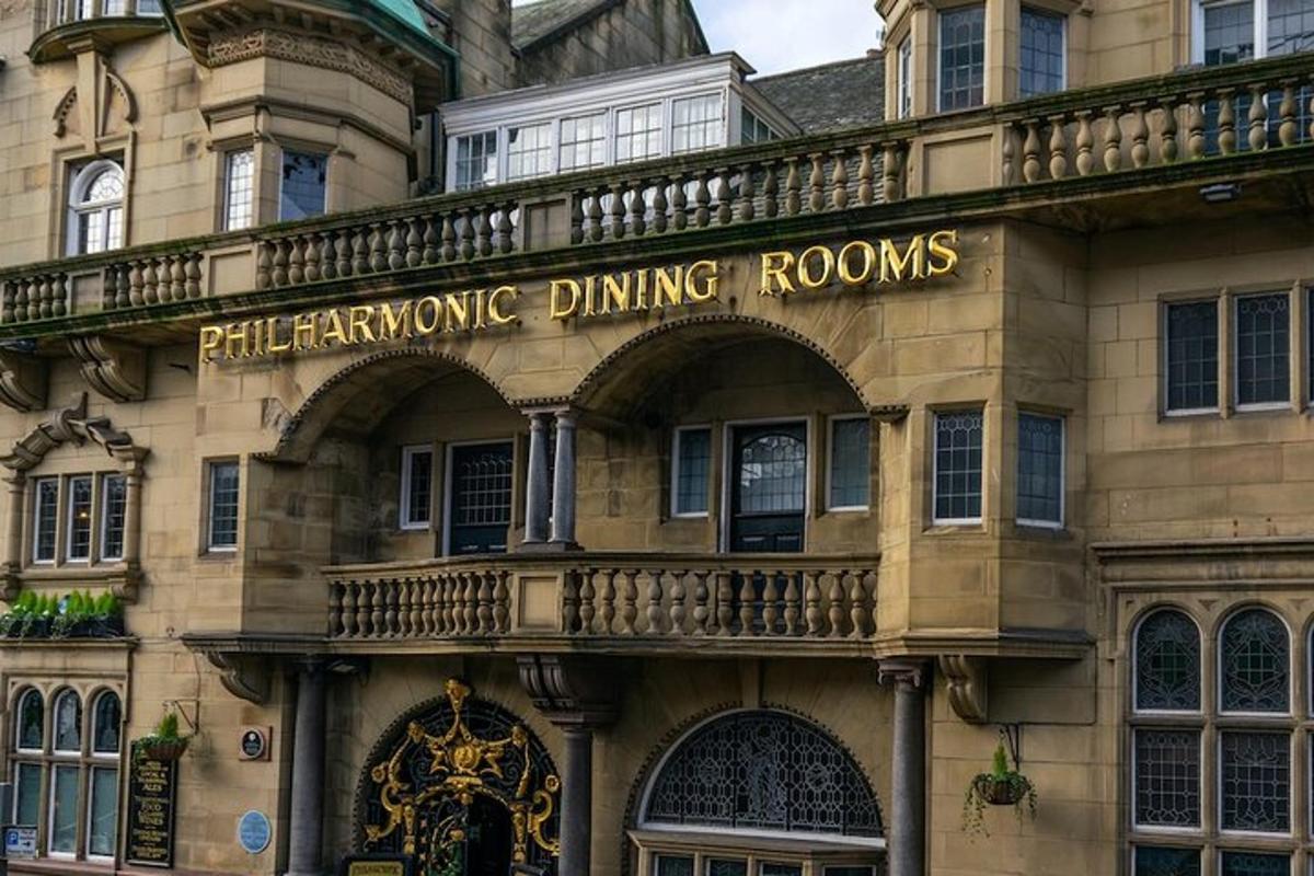 un edificio con un cartello che recita "sale da pranzo filarmoniche"