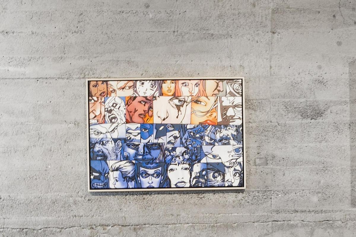 una pintura en el costado de una pared