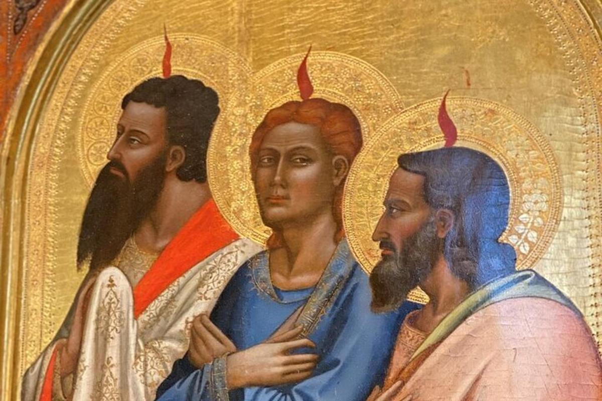 μια ζωγραφιά τριών αποστόλων σε μια εκκλησία