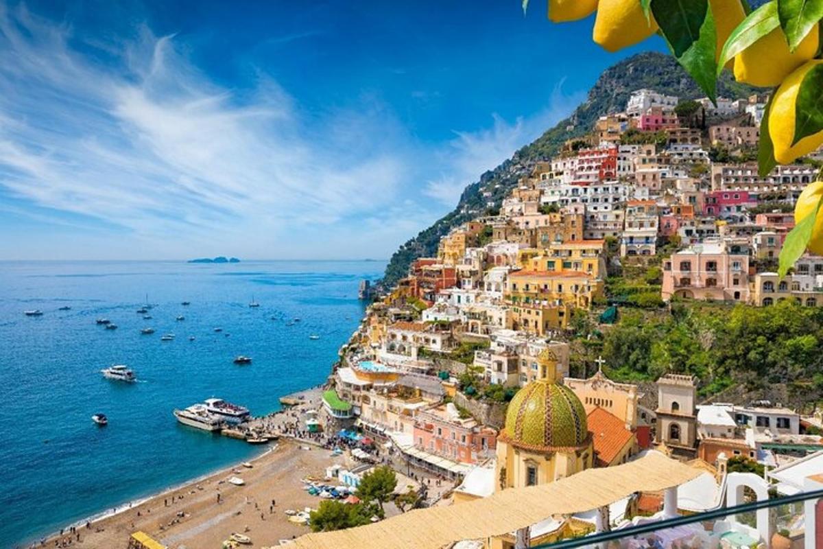 Útsýni yfir þorpið Positano á Amalfiströndinni