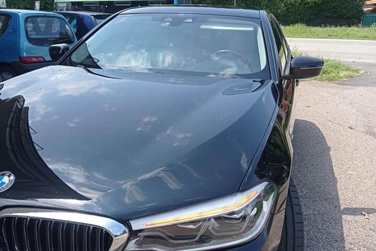 must auto pargitud parklas