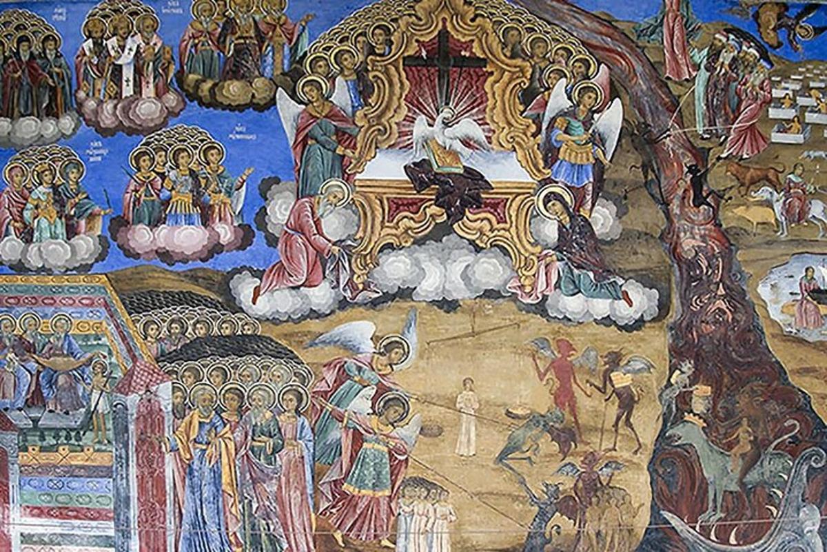mural di dinding gereja dengan lukisan