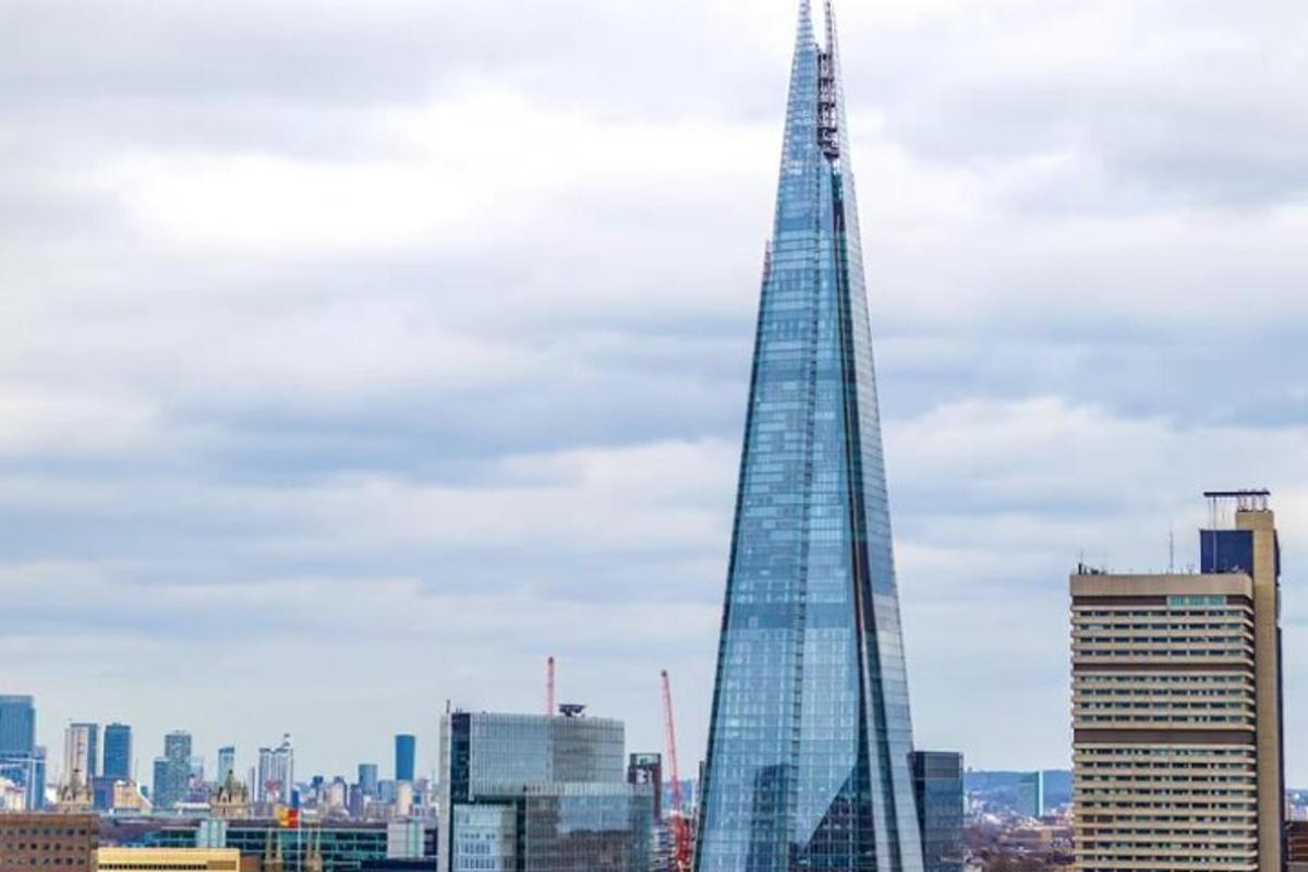 kilátás a Sharpre és London városára