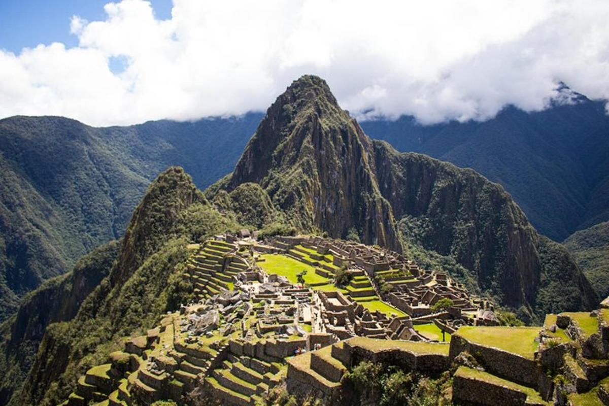 Útsýni yfir rústir Machu Picchu á fjalli