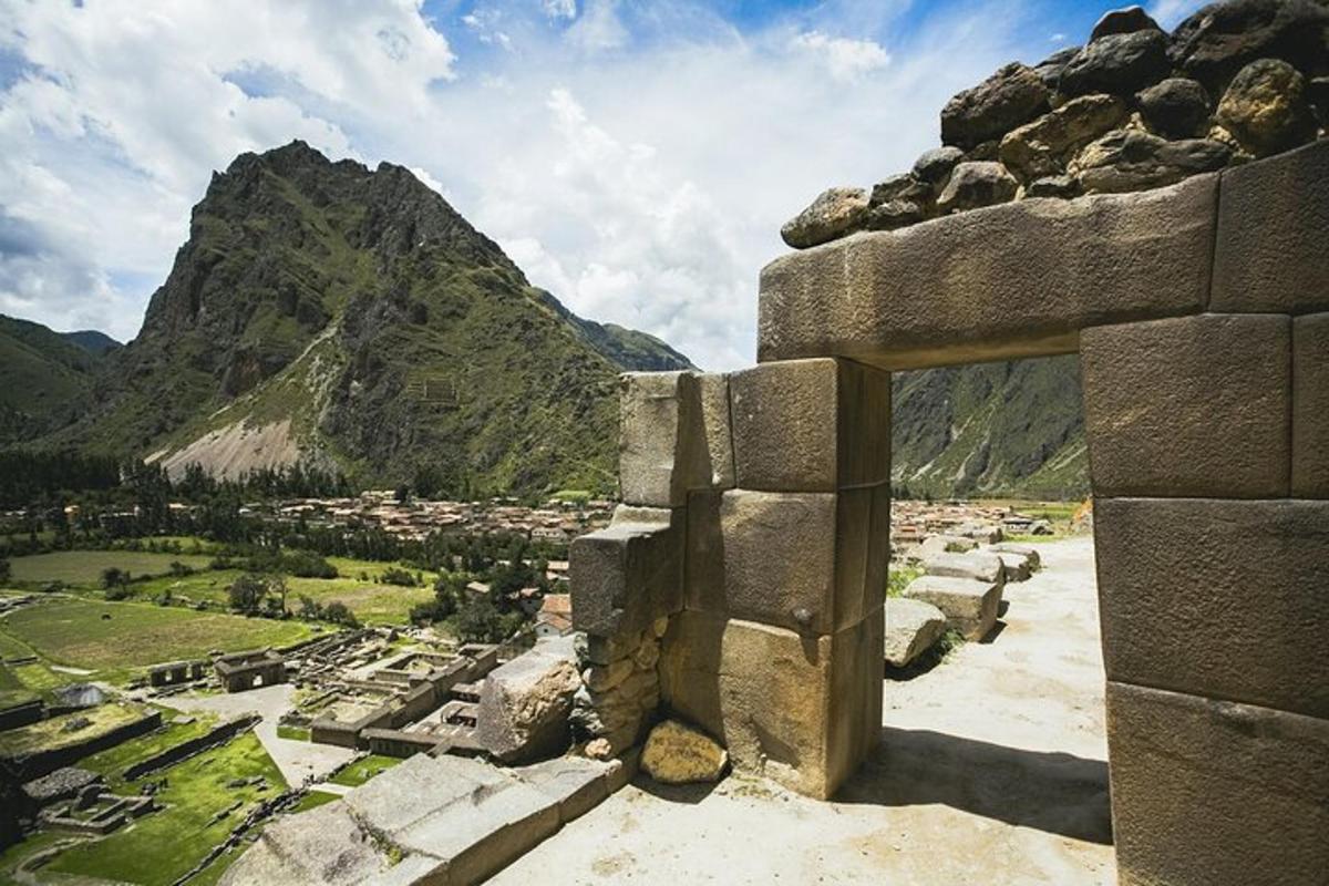 pemandangan bandar dan gunung