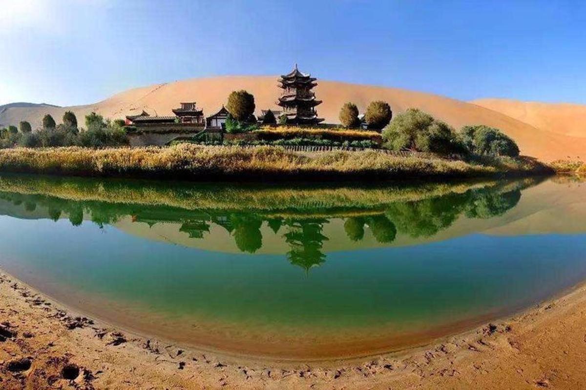 an island in the middle of a river in the desert