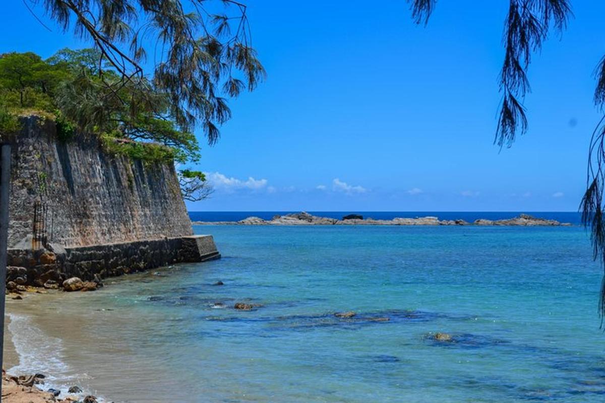 pemandangan laut dari pantai