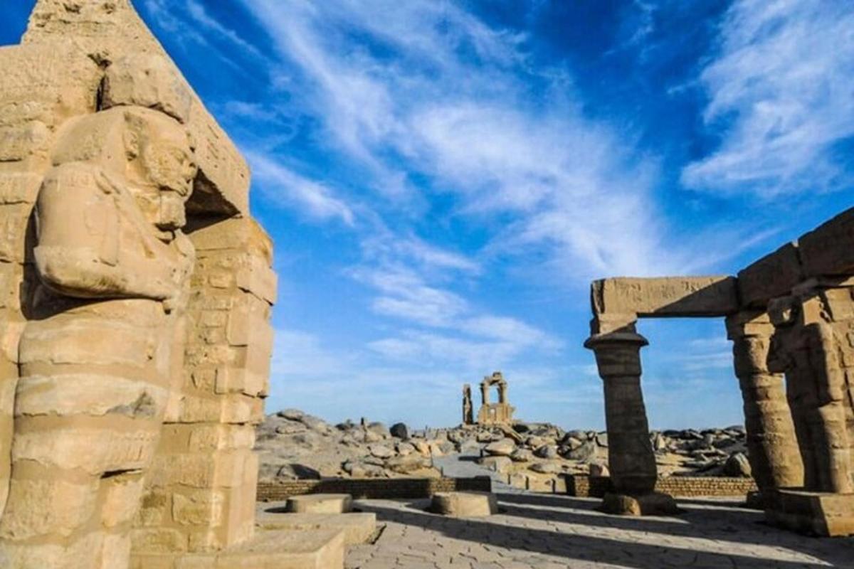 منظر لأطلال المعبد