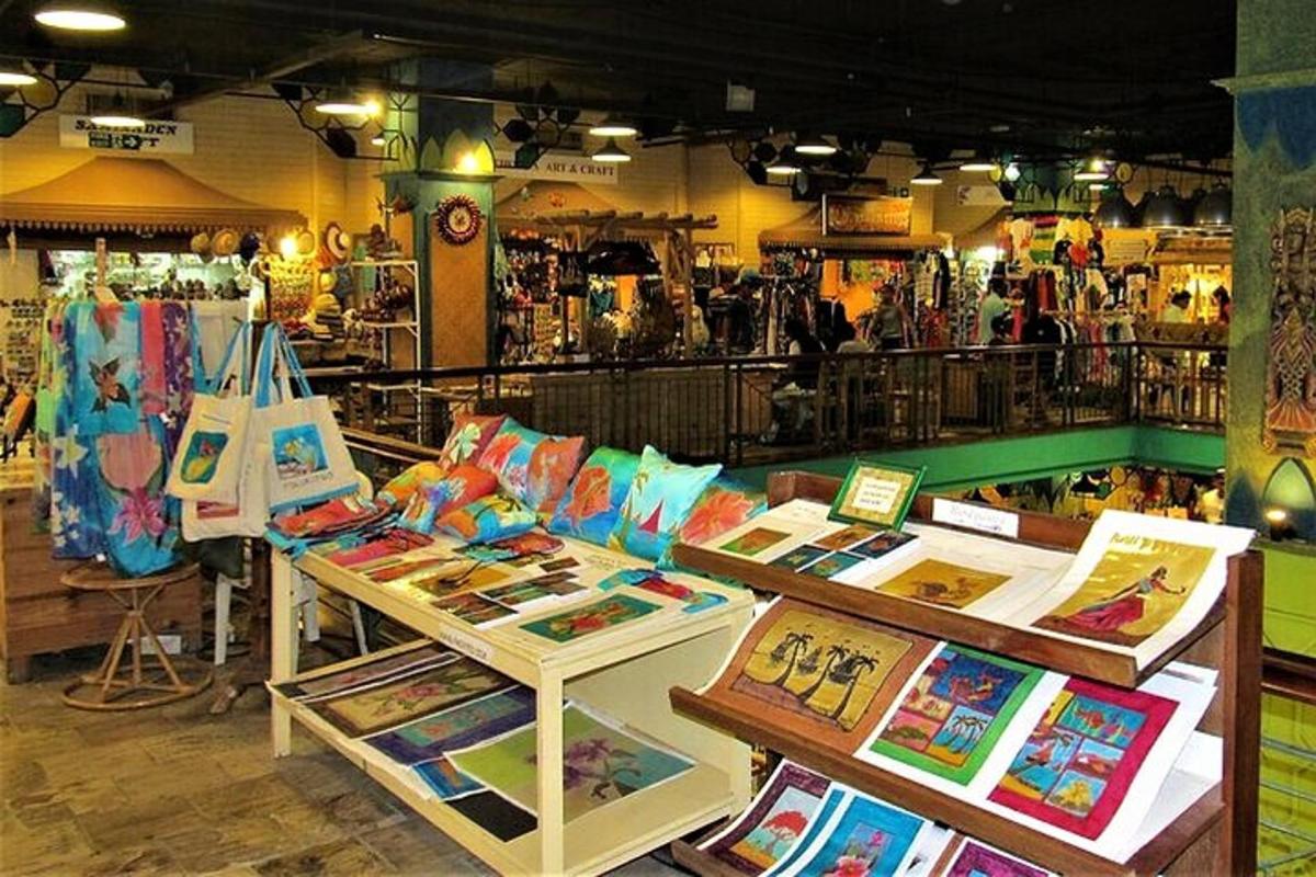 una botiga amb molts llibres exposats