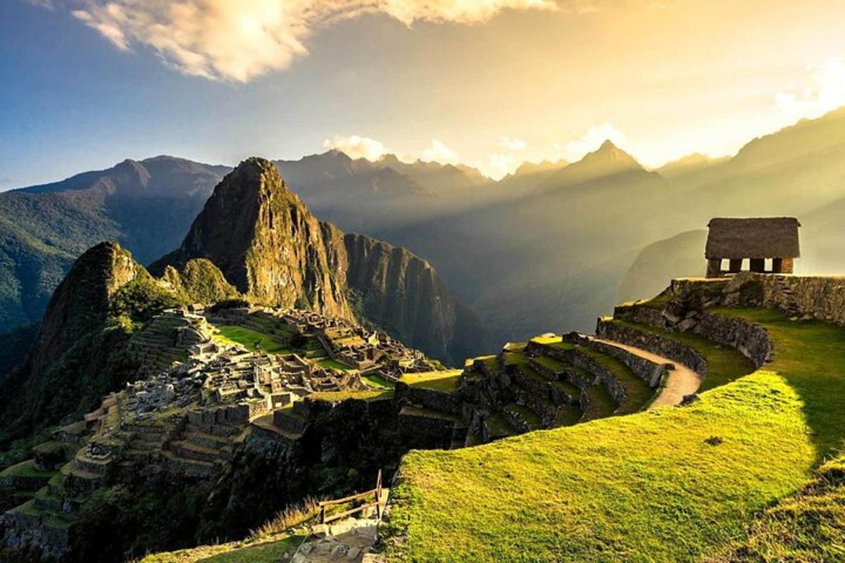 Pohled na ruiny hory Machu Picchu