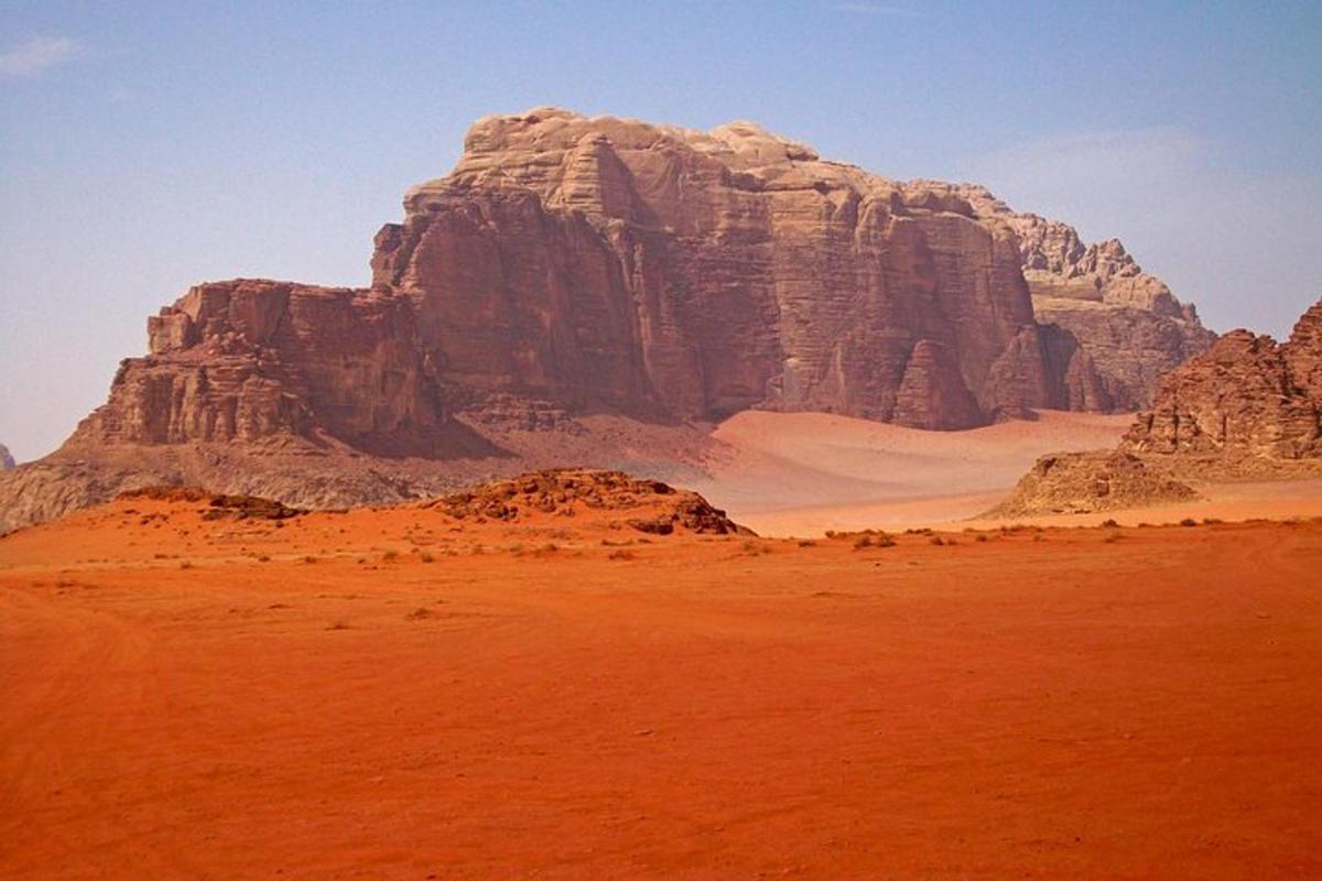 útsýni yfir fjall í eyðimörkinni