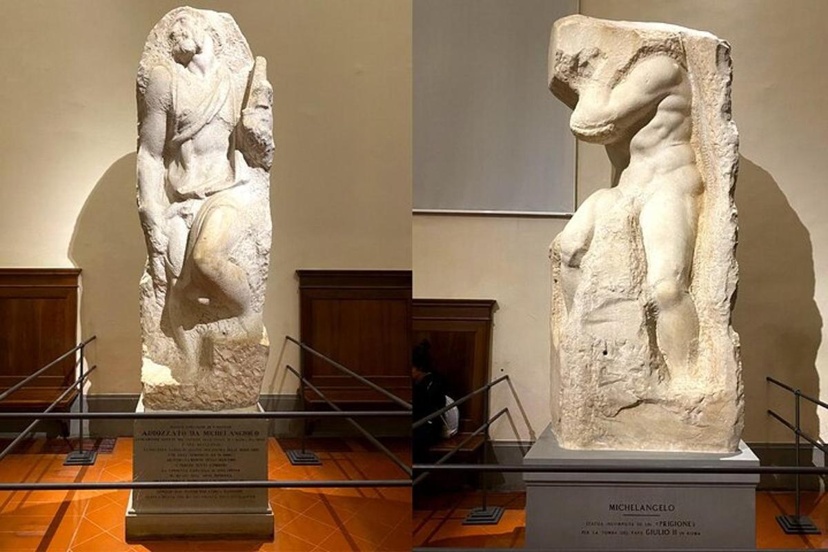 dues imatges d'una estàtua en un museu