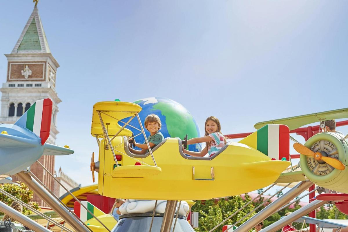 Attraction picture 3