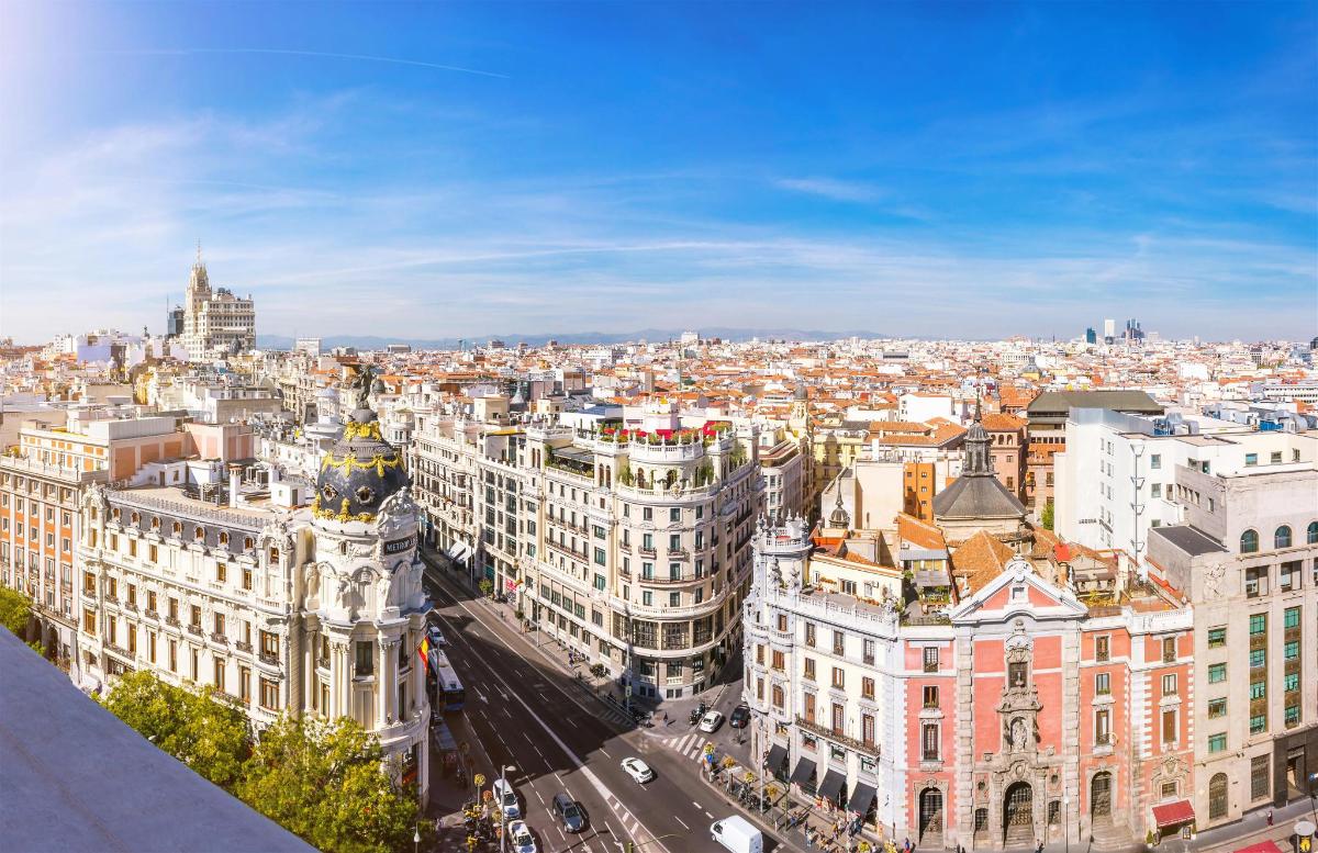 una vista aerea di una città con edifici