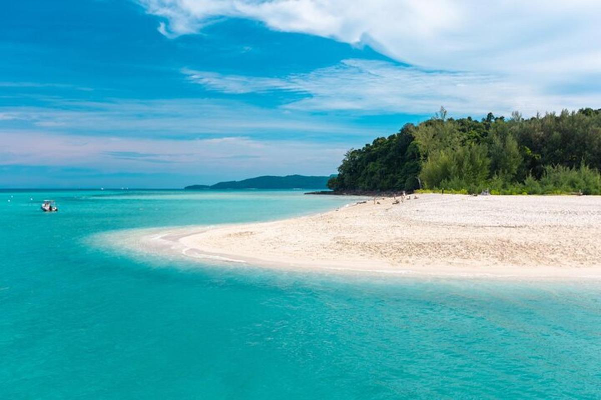 eine Insel mitten im Ozean