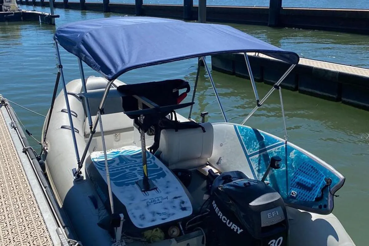 Hydroptère et surf sur le Rhin derrière un bateau à moteur – photo 2