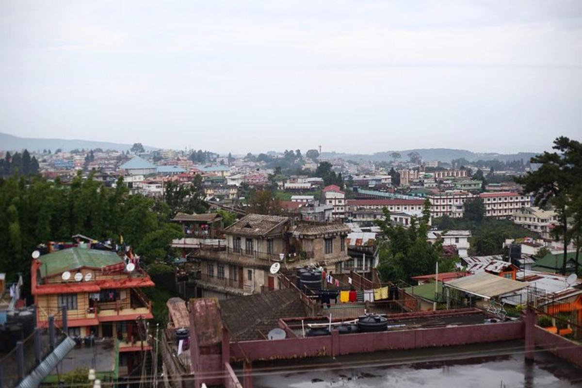 una vista de una ciudad con edificios