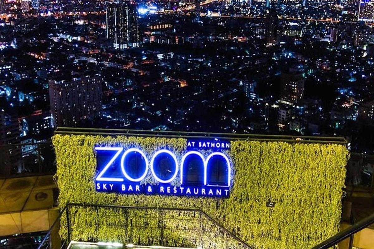 un indicator pentru restaurantul cu șase baruri noaptea